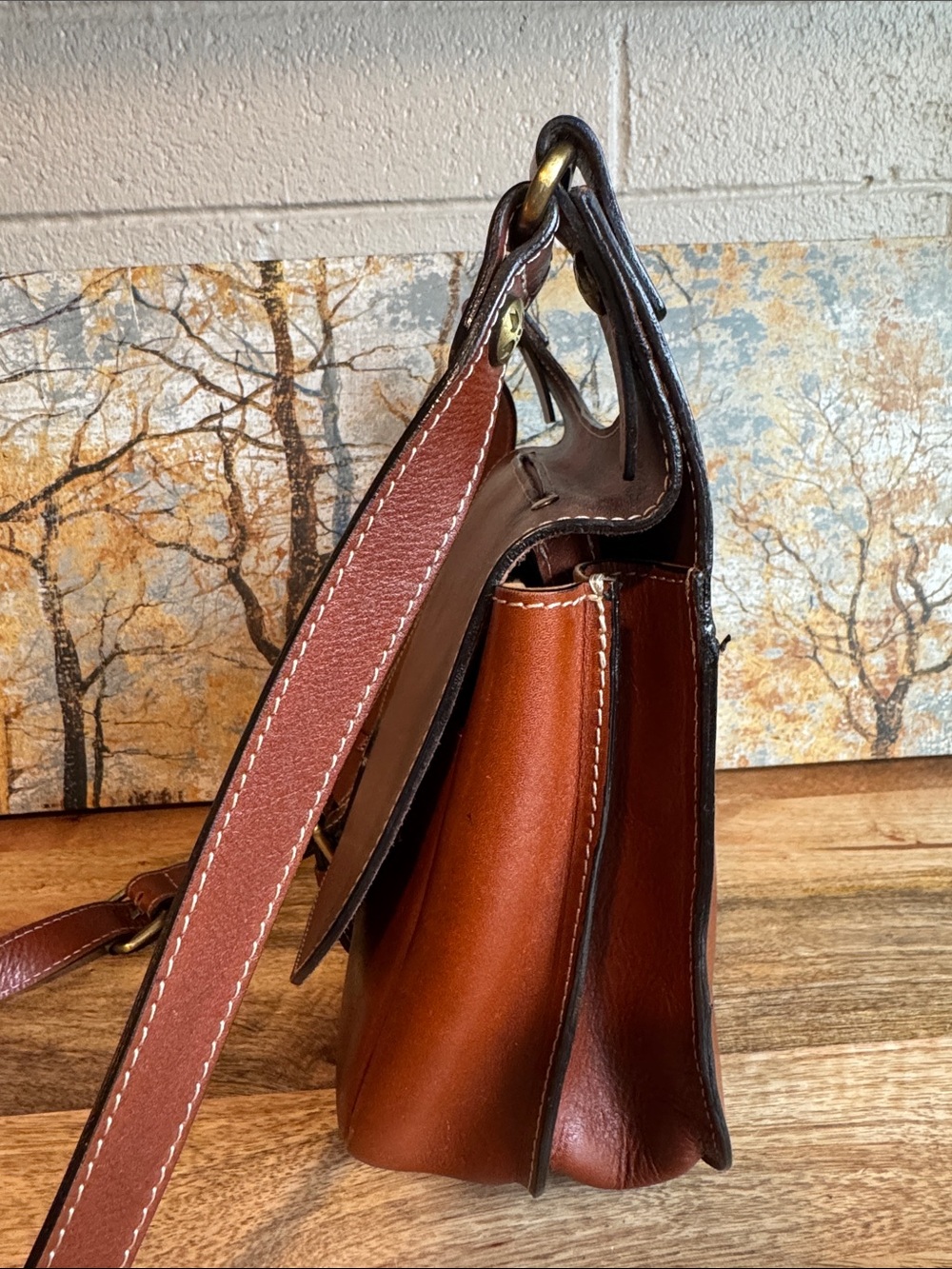 Patricia Nash British Tan Full Grain  Leather Crossbody / Saddle Bag Brass - Picture 3 of 16